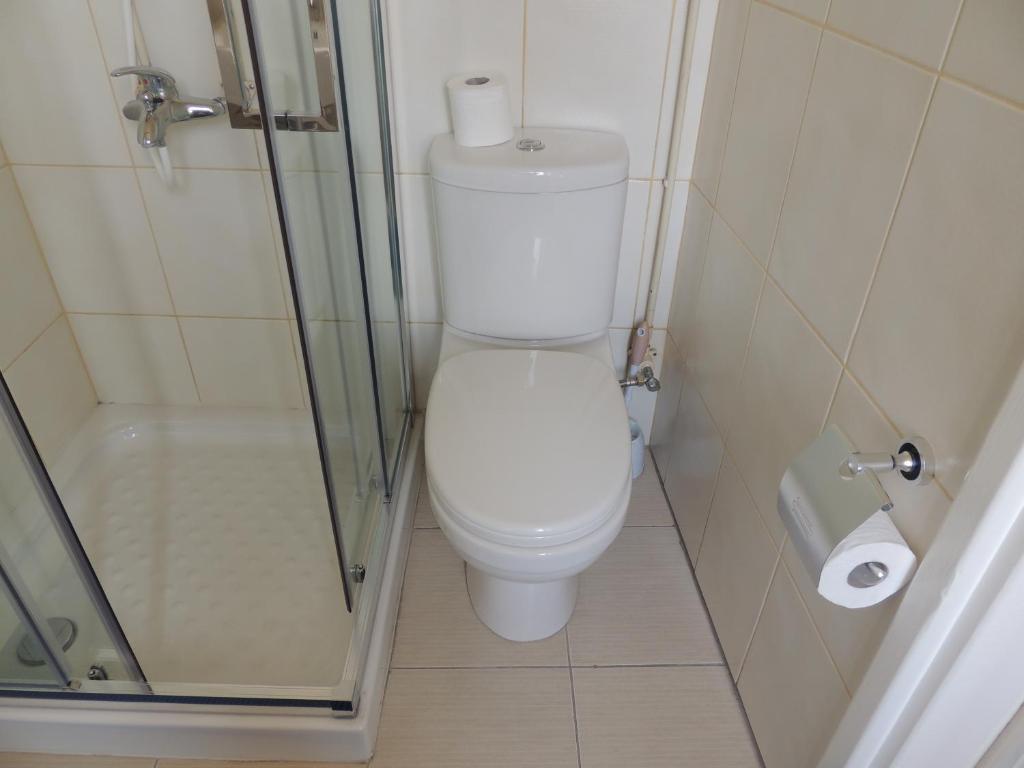 Delphi Hotel Nicosia Room photo